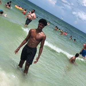 Meet your Posher, Devin